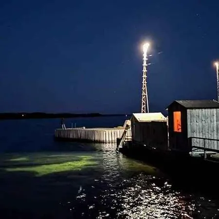 Villa Hyggeligt Fiskerhus Taet Pa Havet