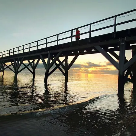 Hyggeligt Fiskerhus Taet Pa Havet *